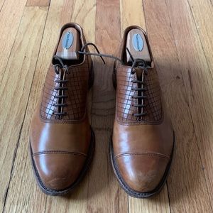 Allen Edmonds Duggan Plaza Cap-toe Oxfords (Walnut)